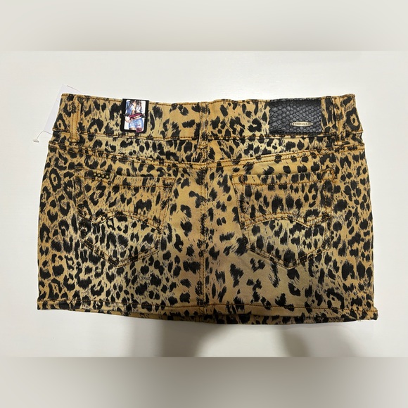 *Clearance* NWT Leopard Print Denim Mini Skirt Size 9 - Picture 2 of 4